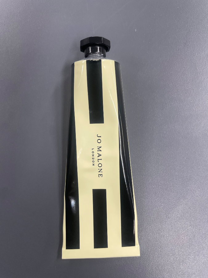 Jo Malone London イングリッシュ ペアー & フリージア ハンド