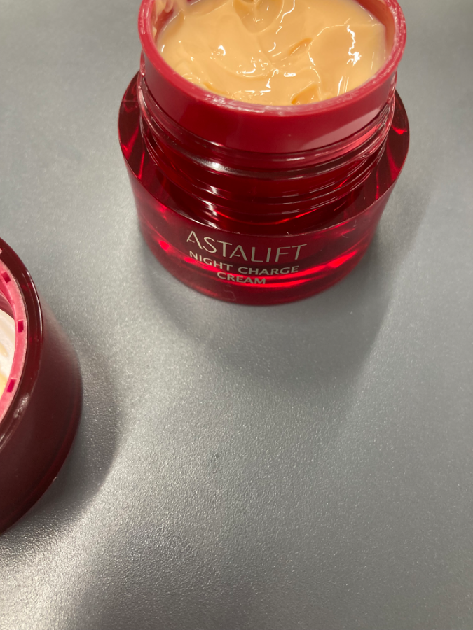 アスタリフト ナイトチャージクリームをレビュー！クチコミ・評判をも