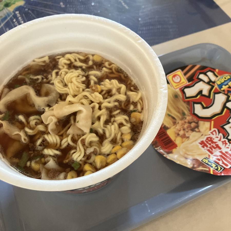 東洋水産 ごつ盛り ワンタン醤油ラーメンを検証レビュー！カップ