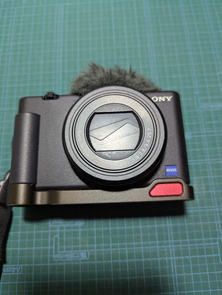 ソニー VLOGCAM ZV-1を徹底レビュー！実際に使ってわかったよい点・気