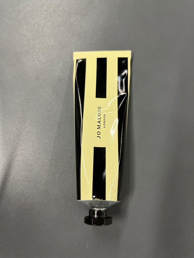 Jo Malone London イングリッシュ ペアー & フリージア ハンド