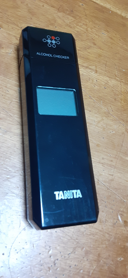 タニタ TANITA アルコールチェッカー HC-310-BKを検証レビュー